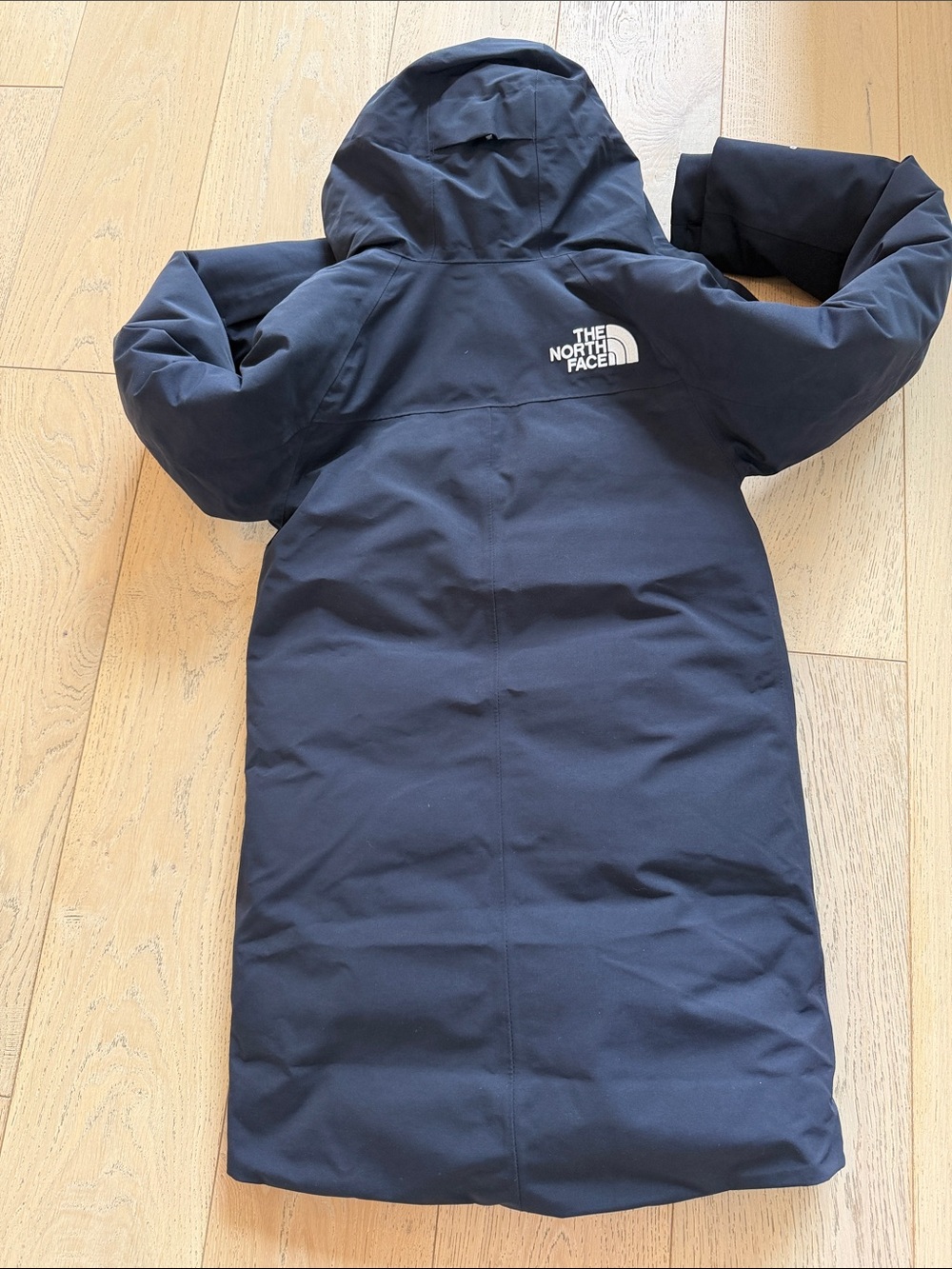 The North Face Women’s Dark Navy Hooded Puffer Coat - Picture 5 of 5